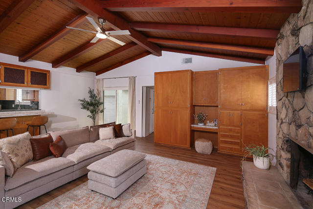 Detail Gallery Image 8 of 34 For 5712 Glady St, South Gate,  CA 90280 - 3 Beds | 2 Baths