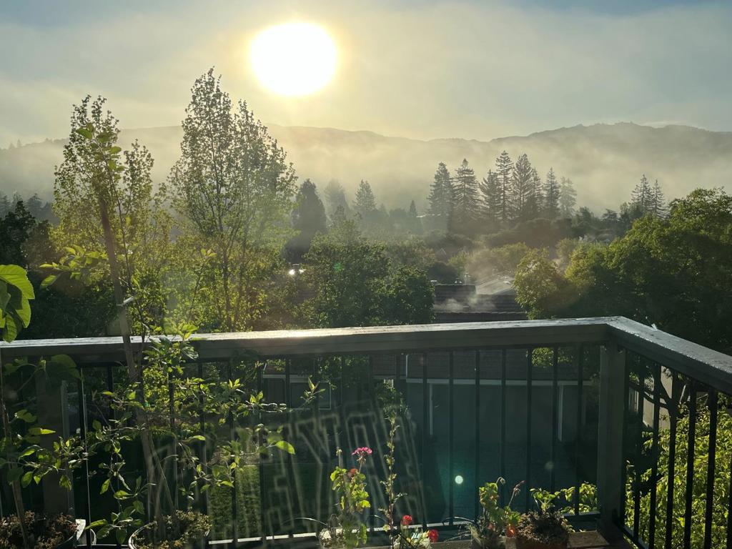 https://media.crmls.org/mediaz/711ae03f-e9b9-40bc-afa0-5fc3f4d09ec4.jpg?preset=X-Large
