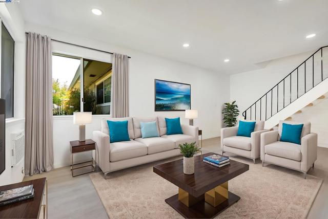 2274 Peacock Pl, Union City CA: https://media.crmls.org/mediaz/711afe9e-97f6-4836-bf2f-d00dd2a64b11.jpg
