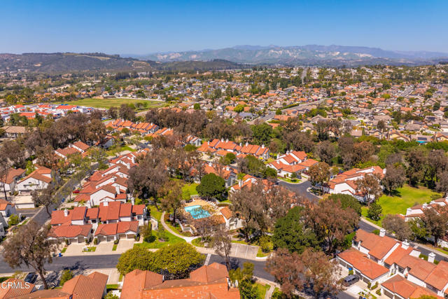 1404 Calle Lozano, Camarillo CA: https://media.crmls.org/mediaz/711b1b3e-5679-4b73-967c-3b33349cf552.jpg