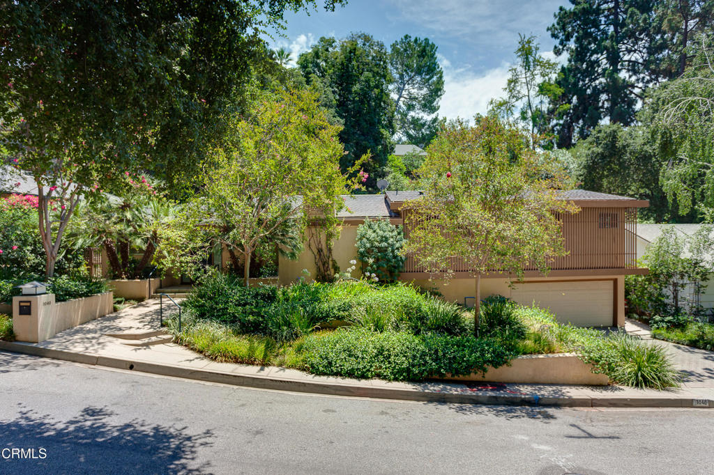 1040 Stoneridge Drive