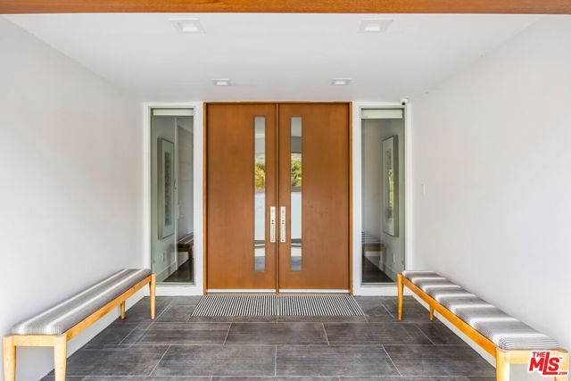 2600 Carman Crest Drive, Los Angeles CA: https://media.crmls.org/mediaz/711cf52c-257e-4cad-9a27-bc8f03b4ad6d.jpg