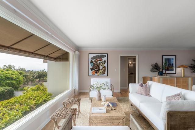 6018 Folsom Drive, La Jolla CA: https://media.crmls.org/mediaz/711d2501-eca9-4681-be90-9c09142820a8.jpg