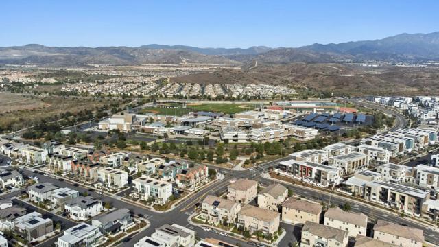 202 Keeper, Irvine CA: https://media.crmls.org/mediaz/711ec09d-2aa3-41dd-bb74-8b15118d133e.jpg