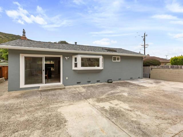 1415 LInda Mar Boulevard, Pacifica CA: https://media.crmls.org/mediaz/711ef77d-977a-4eb9-bf8f-96d8091b818d.jpg