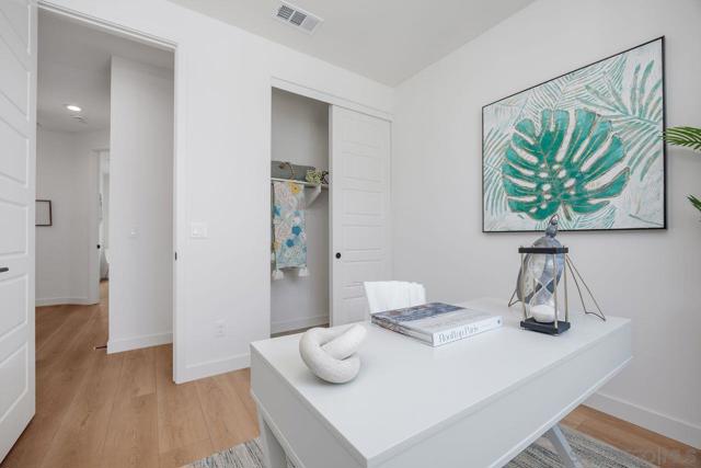 13014 Lumen Way, San Diego CA: https://media.crmls.org/mediaz/711f5ed0-9265-4b67-a0a3-639df40bd039.jpg