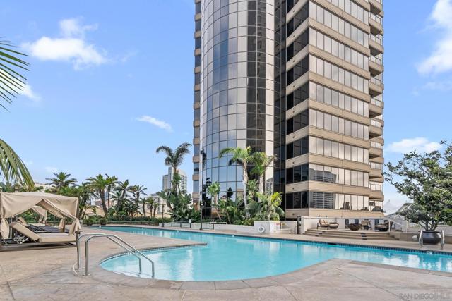 100 Harbor Dr, San Diego CA: https://media.crmls.org/mediaz/711f9434-6193-4002-8607-206c6981235d.jpg