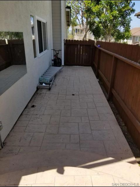 2185 Gibraltar Glen, Escondido CA: https://media.crmls.org/mediaz/712091d6-25a9-45bb-9f5b-10ad5cc34858.jpg