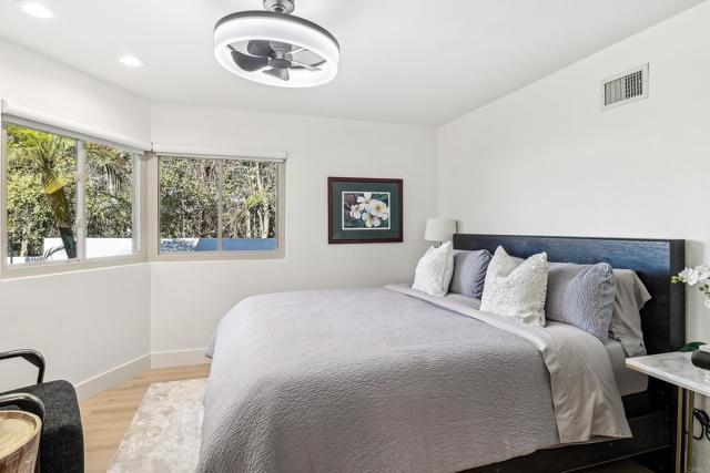 Detail Gallery Image 24 of 38 For 6671 Avenida La Reina St, La Jolla,  CA 92037 - 3 Beds | 2 Baths