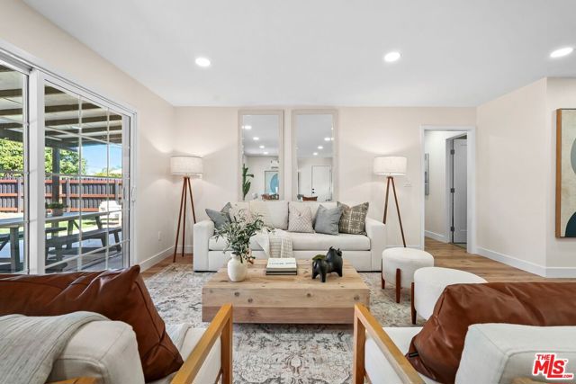 6520 Debs Avenue, West Hills CA: https://media.crmls.org/mediaz/7120ea75-9342-4caf-aa13-58dc3cbe0aae.jpg