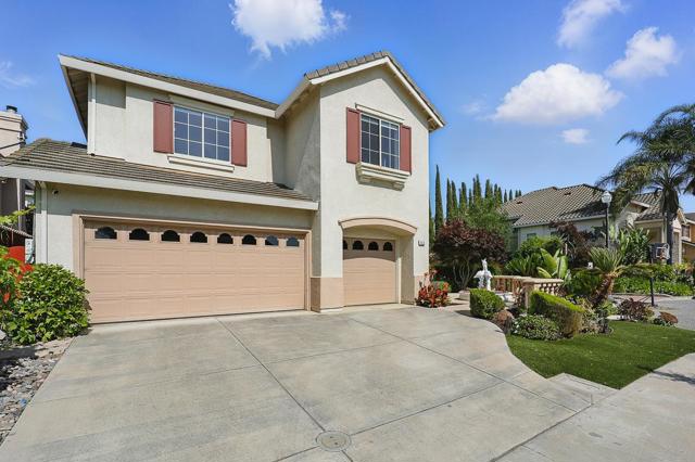 4038 Emerald Isle Lane, San Jose CA: https://media.crmls.org/mediaz/7120fa8b-5b3f-4bed-8820-b1db46b457f1.jpg
