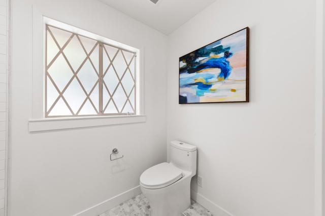 1575 Kingswood Drive, Hillsborough CA: https://media.crmls.org/mediaz/71211965-6770-43ab-830d-d4db6529892d.jpg