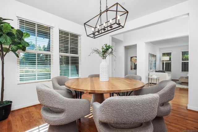 15363 Falcon Crest Ct, San Diego CA: https://media.crmls.org/mediaz/71217181-aaae-43b5-b848-f388378ef5a4.jpg