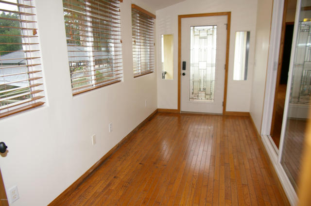 268 Lake Sherwood Drive, Westlake Village CA: https://media.crmls.org/mediaz/71219441-7137-4ccb-8a37-330e837bc077.jpg