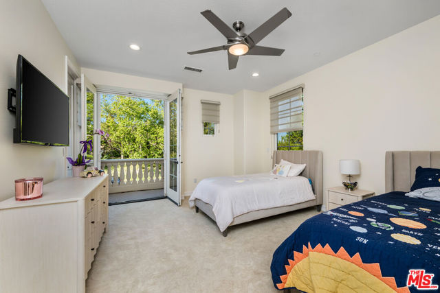 26722 Provence Drive, Calabasas CA: https://media.crmls.org/mediaz/712222ec-d783-49c0-8741-494dffca45ec.jpg