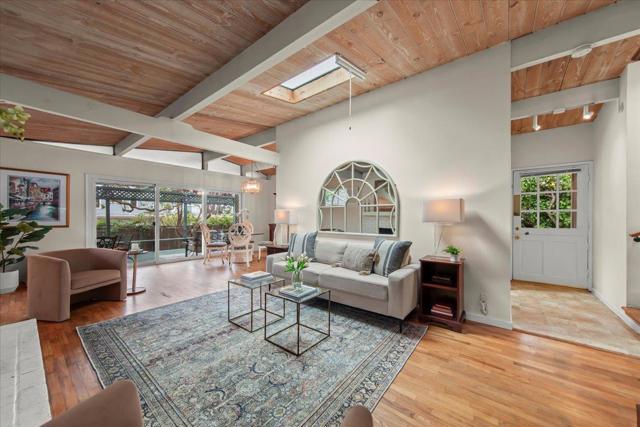 538 Clubhouse Drive, Aptos CA: https://media.crmls.org/mediaz/7122aec4-ec8d-4a2f-8eb3-d1b66e79a46c.jpg