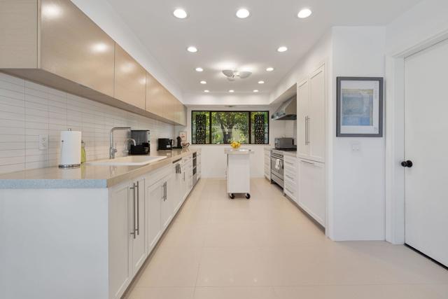 73717 Agave Lane, Palm Desert CA: https://media.crmls.org/mediaz/7122d890-2739-4c08-ba1f-dd6fe33a99aa.jpg
