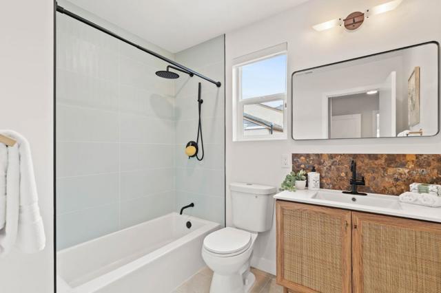 21476 Orange Avenue, Castro Valley CA: https://media.crmls.org/mediaz/7124ac39-f488-455f-942b-81243fe54856.jpg