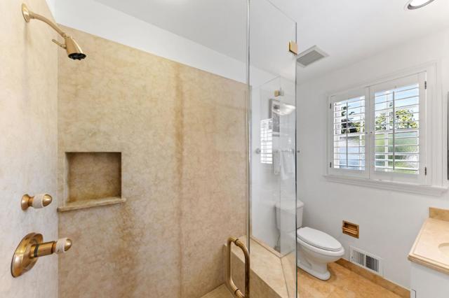 Image 77 of 133 For 2181 Parkside Avenue