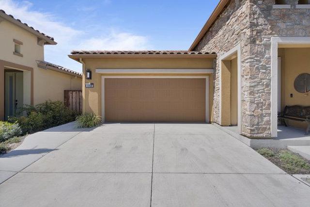 2008 White Oak Drive, Hollister CA: https://media.crmls.org/mediaz/7124cabb-7c98-4541-872d-1c6280f7c43d.jpg