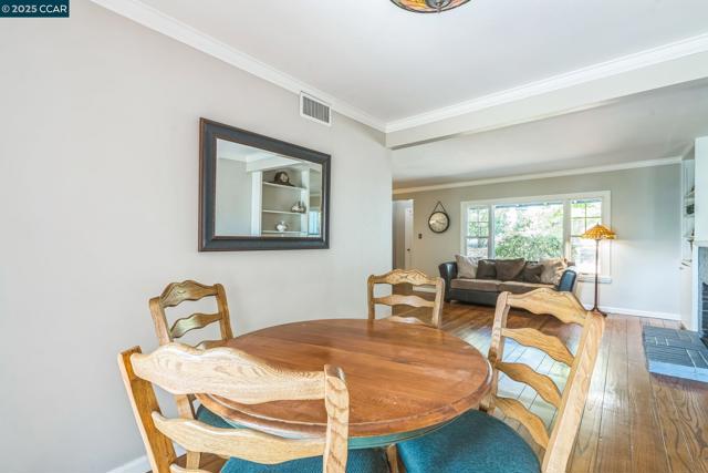 448 Cumberland Dr, Pleasant Hill CA: https://media.crmls.org/mediaz/71255173-812f-42ca-871a-2a00de6c7d76.jpg
