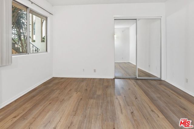 1852 Kelton Avenue, Los Angeles CA: https://media.crmls.org/mediaz/7125d257-ee71-4a9a-9563-fd36f6e6824f.jpg