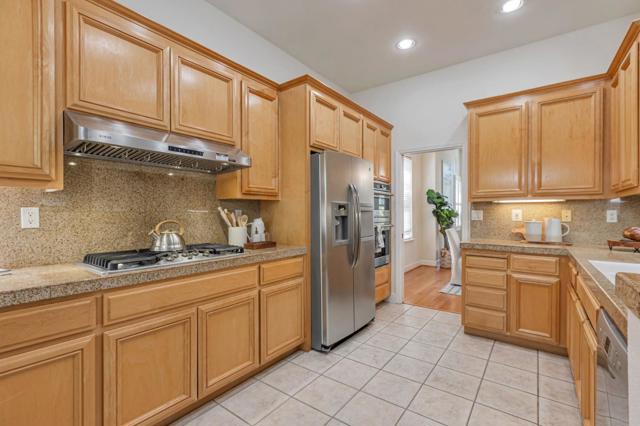 18400 Capistrano Way, Morgan Hill CA: https://media.crmls.org/mediaz/7126bf84-eb0e-426f-8403-5868a1f7f2e7.jpg