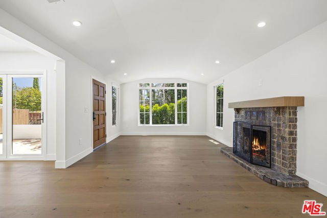 11151 Hortense Street, North Hollywood CA: https://media.crmls.org/mediaz/7126dd5e-ea9c-4568-9c11-b5e0fa6add24.jpg