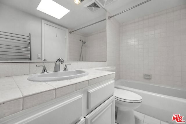 7301 Vista Del Mar, Playa del Rey CA: https://media.crmls.org/mediaz/7126f1a9-6750-42de-a18a-efe7b23a1fe7.jpg