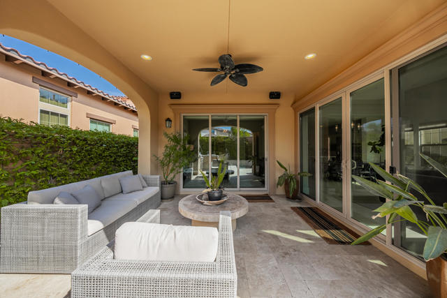 80450 Platinum Way, La Quinta CA: https://media.crmls.org/mediaz/7127ef22-b8a8-47cf-ac61-3ad814b66fe6.jpg