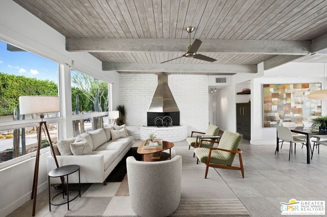 1155 E Paseo El Mirador, Palm Springs CA: https://media.crmls.org/mediaz/712998af-9a2f-4569-a4f7-10d608ba5a90.jpg