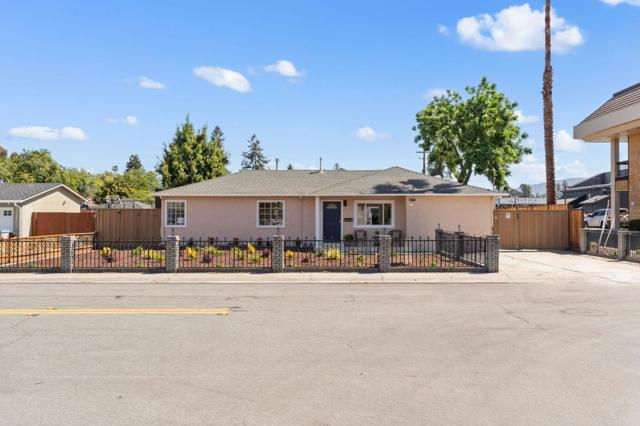 4172 Will Rogers Drive, San Jose CA: https://media.crmls.org/mediaz/712c8031-aedf-42a2-bd56-7bab3537f699.jpg