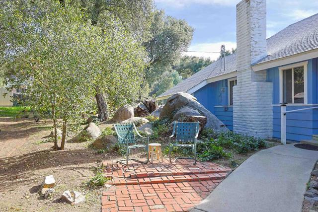 Detail Gallery Image 5 of 74 For 25077 Manzanita Lane, Descanso,  CA 91916 - 2 Beds | 2 Baths