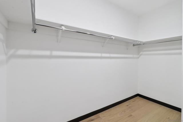 700 Front St, San Diego CA: https://media.crmls.org/mediaz/712d5ce2-5062-457a-89cb-643ed7ae0674.jpg