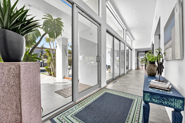 49120 Sunrose Lane, Palm Desert CA: https://media.crmls.org/mediaz/712dd153-0ade-4229-964d-b2c7d792e510.jpg