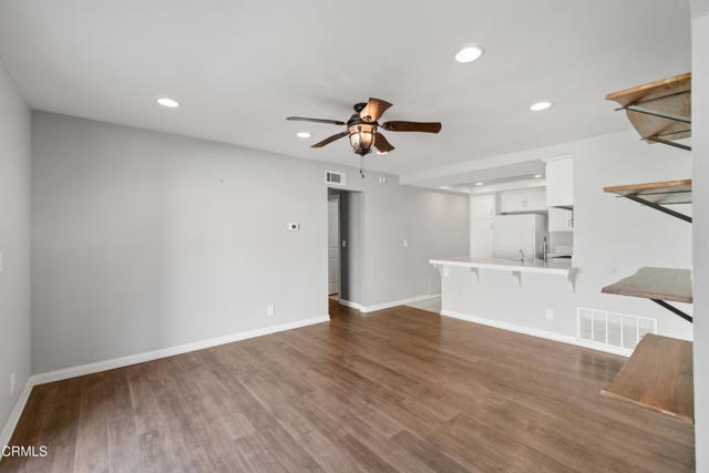 Detail Gallery Image 5 of 30 For 6026 Sparrow St, Ventura,  CA 93003 - 3 Beds | 2 Baths