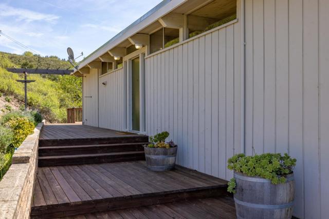233 Vista Verde, Carmel Valley CA: https://media.crmls.org/mediaz/712de762-b597-4e43-826d-4b0facb2f281.jpg