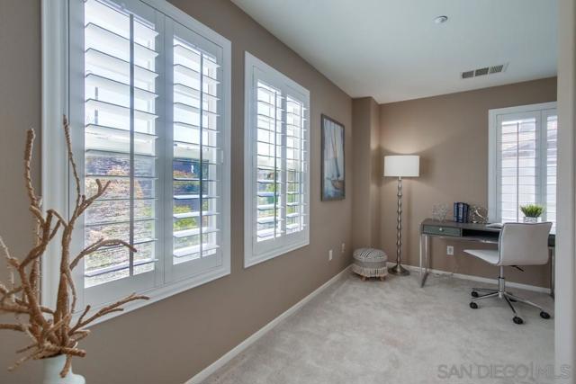 16915 HUTCHINS LANDING, San Diego CA: https://media.crmls.org/mediaz/712defb5-8c65-4957-b8ed-fb9549cdb022.jpg