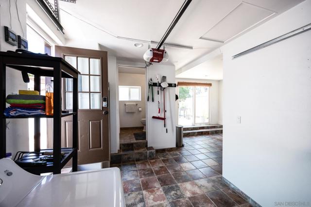 2541 Haller St, San Diego CA: https://media.crmls.org/mediaz/712eb517-75b0-4590-b849-99a0c912654b.jpg