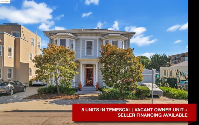 487 43Rd St, Oakland CA: https://media.crmls.org/mediaz/712ed1b5-1ac1-4f7a-b7f3-771c829c3c52.jpg
