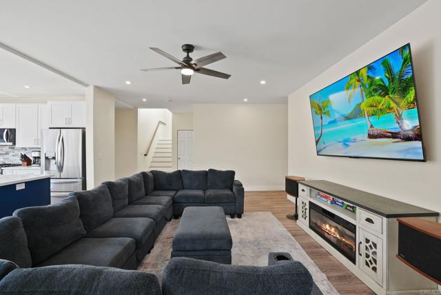 Detail Gallery Image 11 of 32 For 3749 Kingsley St, San Diego,  CA 92106 - 4 Beds | 4 Baths