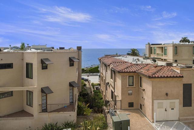 356 Prospect Street, La Jolla CA: https://media.crmls.org/mediaz/712f5dae-b3b3-406b-9b0a-167cd6dd5397.jpg