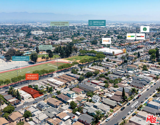 1159 E 64th Street, Los Angeles CA: https://media.crmls.org/mediaz/712fc255-90c2-4454-8090-2be0a032dfab.jpg