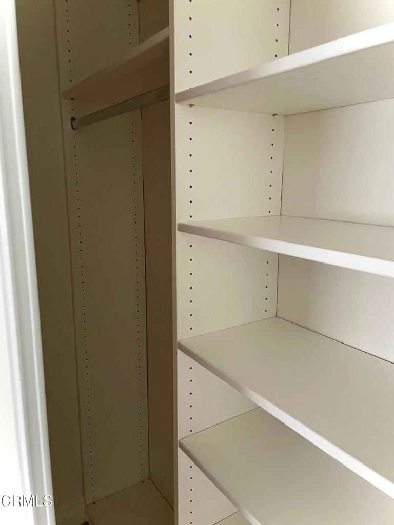 MLS #V1-33072 image #9