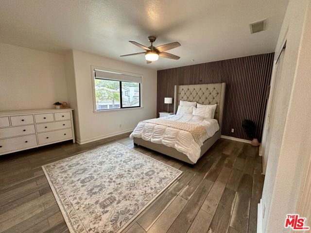 Image 36 of 63 For 17764 Sidwell Street