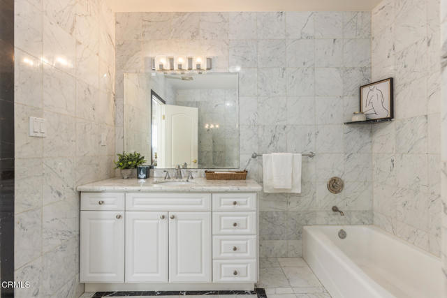 Detail Gallery Image 57 of 70 For 4926 Crown Ave, La Canada Flintridge,  CA 91011 - 3 Beds | 3/1 Baths