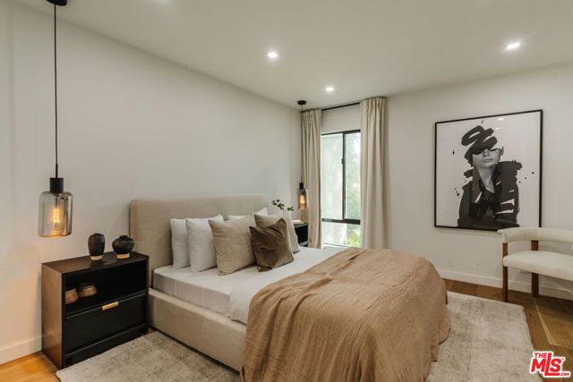950 North Kings Road, 315 photo 6
