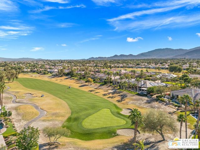 38 Calle Del Norte, Rancho Mirage CA: https://media.crmls.org/mediaz/7131e6cb-7eb7-42c1-9f4e-d745df75b10f.jpg