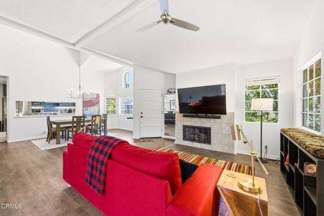 Detail Gallery Image 6 of 24 For 574 Charles St, Moorpark,  CA 93021 - 2 Beds | 2 Baths