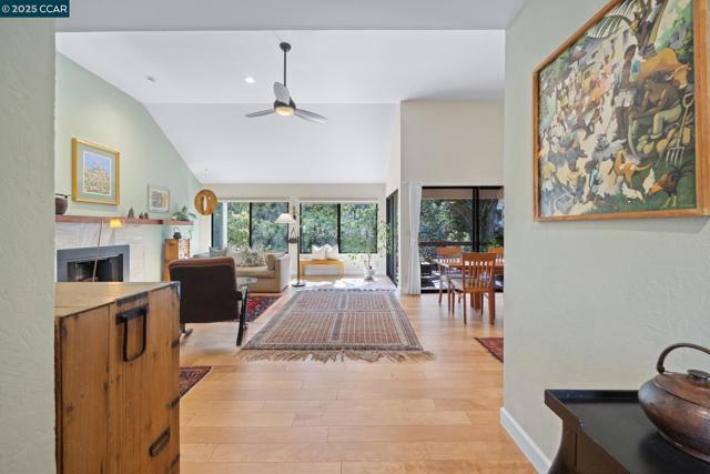 3800 Terra Granada Dr, Walnut Creek CA: https://media.crmls.org/mediaz/71324a5f-250f-4734-80f1-ae3fba7df740.jpg